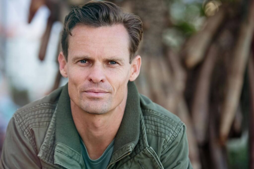 Dr. Douglas S. Steinbrech, Male Facelift Expert, Discusses the New Wave of Natural-Looking Enhancements for Men